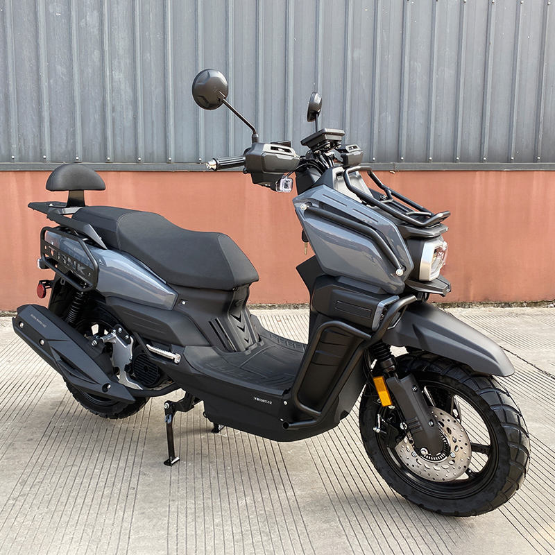 RS 150cc／200cc 风冷电喷燃油踏板摩托车，前碟刹