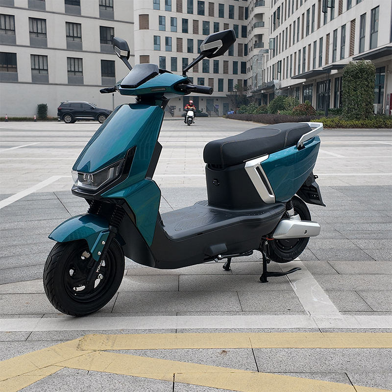1500W EEC 高速长续航电动摩托车，60V20Ah 电池配置