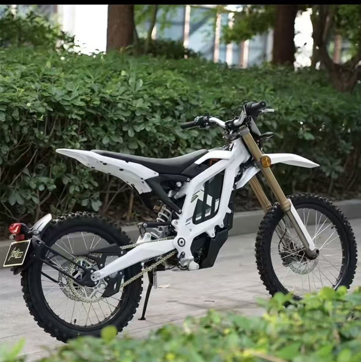 2026 Surron Light Bee X 第二代 24kW 中置越野电动摩托车
